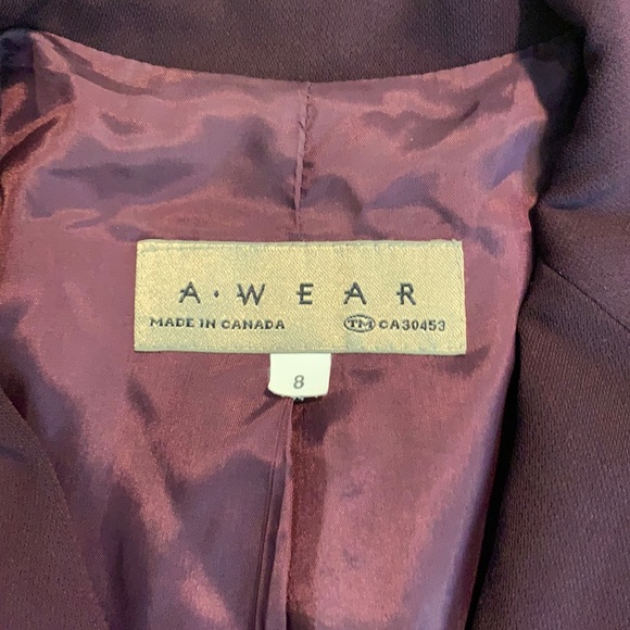 A.Wear women’s three piece suit - Picture 7 of 16